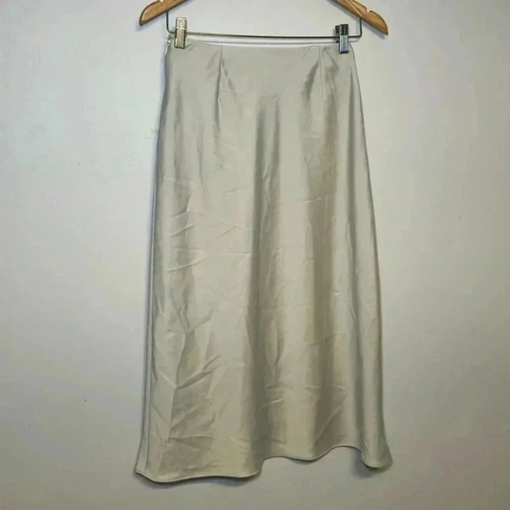 Uniqlo skirt